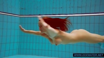 hairy teen (18+) pool pussy russian beach bikini