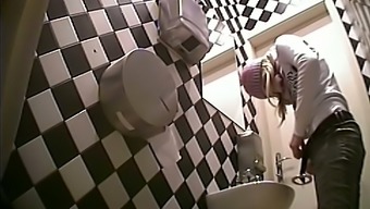 white voyeur pissing toilet