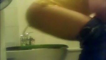 pee ex-gf shower orgy party pissing