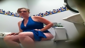 spy milf hidden teen (18+) pissing toilet