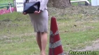 pee high definition japanese voyeur outdoor pissing public fetish asian
