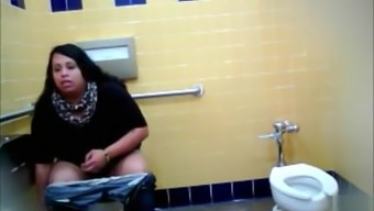 chubby pissing toilet public brazil