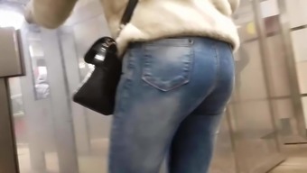 tight jeans milf high definition hidden cam hidden cam voyeur outdoor ass